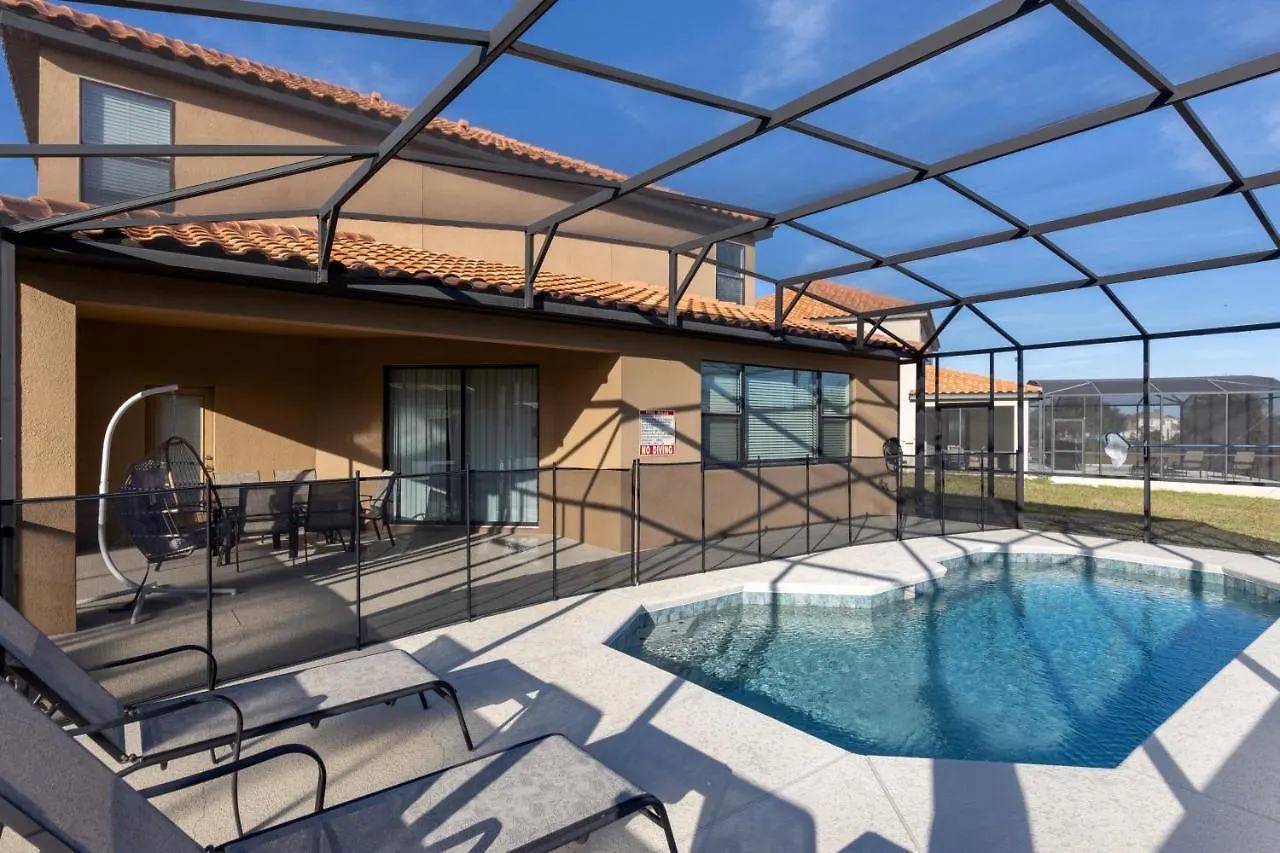 Perfect Family Friendly 5 Bed Pool Home Davenport